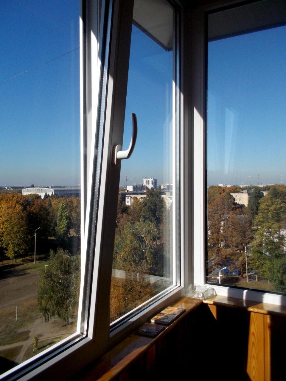 Apartment On Tankopiya Street Charkiv Exteriör bild